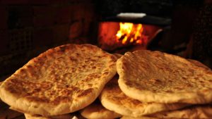 Roti Tabouna Jadi Tradisi Kuliner Ramadan Tunisia Yang Menarik