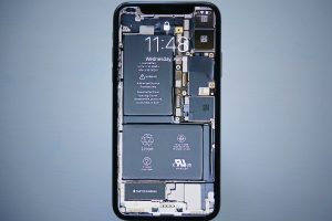 Uni Eropa Wajibkan Semua Gadget Bisa Ganti Baterai Sendiri