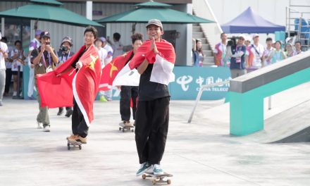 Sanggoe Darma Tanjung Sabet Trofi International Street Skate JKT