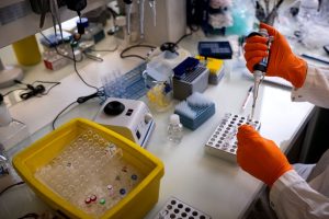 Ilmuwan Oxford Uji Coba Vaksin Kanker Kulit mRNA Pada Manusia