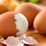 Trik Kupas Telur Rebus Cepat Dan Rapi Cukup Dikocok