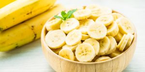 Cara Memotong Pisang Untuk Topping Kue Agar Tidak Cokelat
