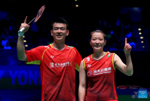 Zheng/Huang Sabet Emas Ganda Campuran Usai Tekuk Korsel