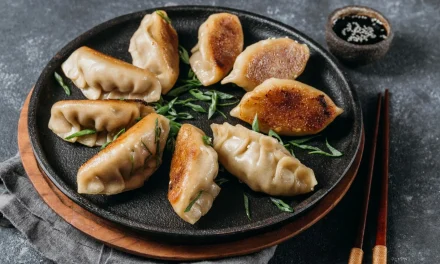 Jiaozi Kukus Tiongkok: Pangsit Daging Dan Kol Berbalut Cuka