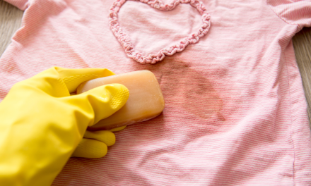 Solusi Atasi Noda Getah Di Baju Pakai Mentega Atau Margarin