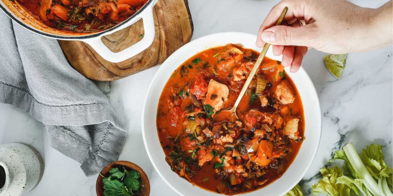 Moqueca Bahia: Rebusan Seafood Dan Minyak Sawit Merah