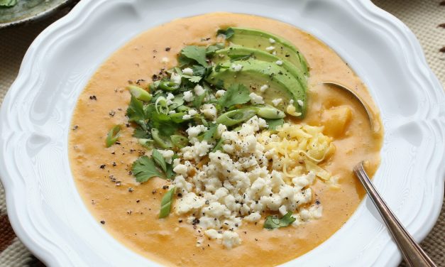 Locro De Papa Ekuador Sajikan Sup Kentang Keju Dan Alpukat