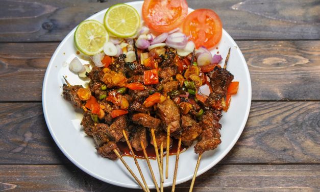 Sate Tegal Khas Lebaksiu: Olahan Sate Daging Kambing Muda