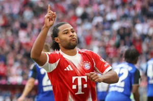 Serge Gnabry Cetak Gol Ke-100 Bundesliga Tekuk Freiburg 3-1